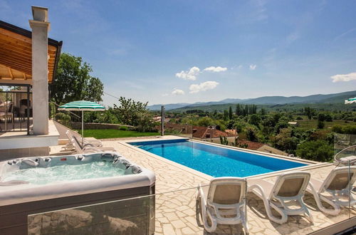 Photo 19 - Splendid Villa With Panoramic View