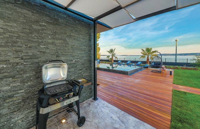 Beachfront Villa Baronessa with Pool - Foto 38