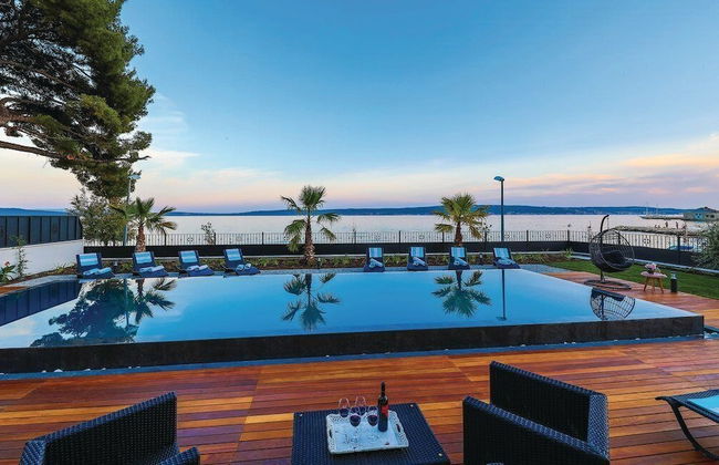Beachfront Villa Baronessa with Pool - Foto 31