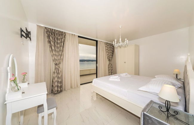 Beachfront Villa Baronessa with Pool - Foto 8
