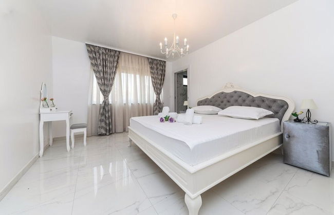 Beachfront Villa Baronessa with Pool - Foto 7