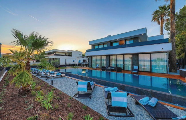 Beachfront Villa Baronessa with Pool - Foto 44