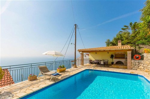 Foto 14 - Villa Aris Large Private Pool Walk to Beach Sea Views A C Wifi - 2453