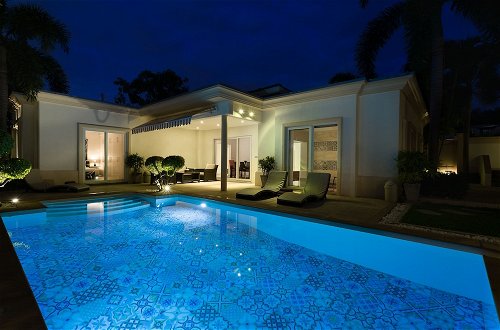 Foto 21 - Luxury Pool Villa SRV