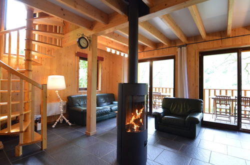 Photo 12 - Comfortable Modern Chalet With Wood Finish