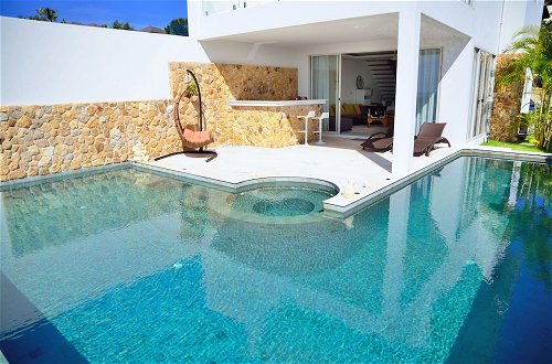 Foto 24 - Villa Haiyi 3 Bedroom with Infinity Pool