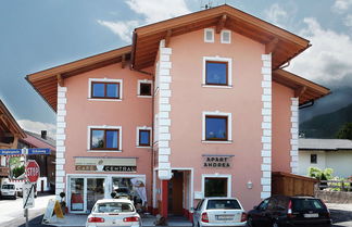 Foto 1 - Spacious Apartment in Uderns near Ski Area