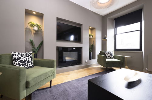 Photo 32 - 5-star Luxurious George Street Apartment