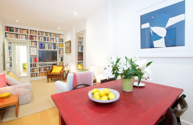 JOIVY English Retro 2BR Apt Near Battersea Park - Foto 4