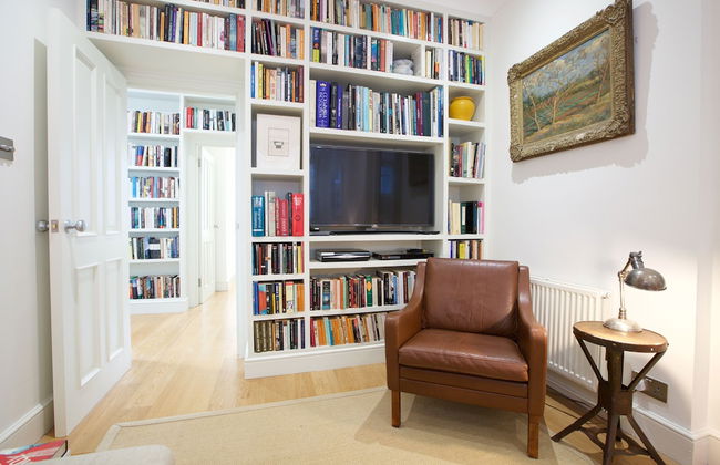 JOIVY English Retro 2BR Apt Near Battersea Park - Foto 12