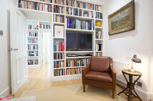 Photo 12 - ALTIDO English Retro 2BR Apt Near Battersea Park