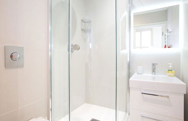 JOIVY English Retro 2BR Apt Near Battersea Park - Foto 22