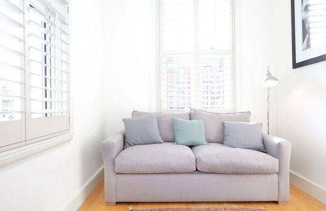 JOIVY English Retro 2BR Apt Near Battersea Park - Foto 19