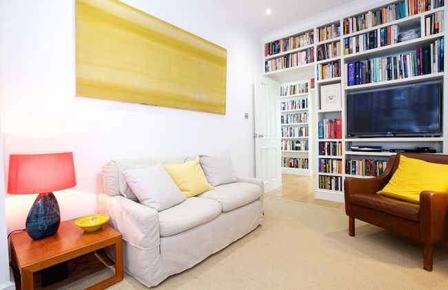 JOIVY English Retro 2BR Apt Near Battersea Park - Foto 11