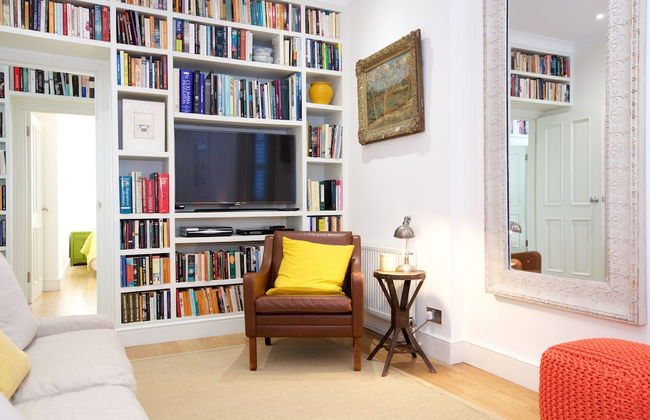 JOIVY English Retro 2BR Apt Near Battersea Park - Foto 14