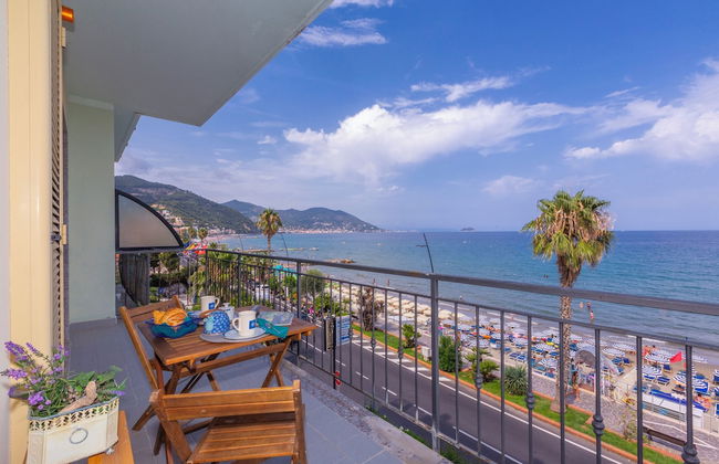 Laigueglia Beach - Foto 1