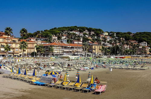 Photo 16 - Laigueglia Beach