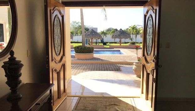 Entrada (vista interior)
