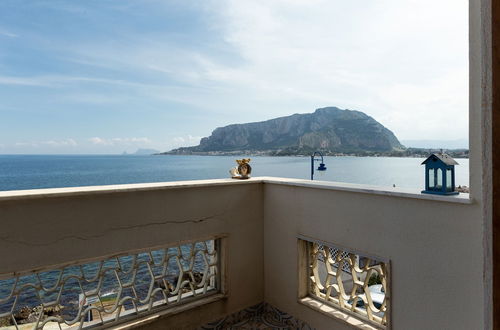 Foto 40 - Mondello Wonderful Seaview Apartment