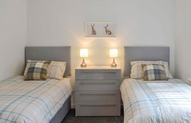 Stunning 3-bed Cottage in the Village of Tomintoul - Photo 4