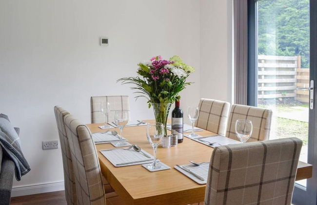 Stunning 3-bed Cottage in the Village of Tomintoul - Photo 5