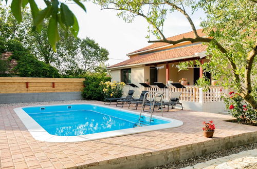 Foto 27 - Charming Holiday Home in Zemunik Donji With Pool