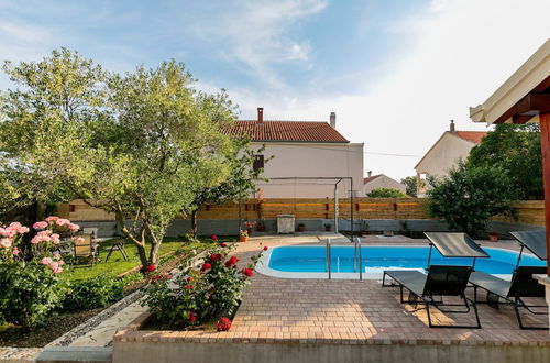 Photo 17 - Charming Holiday Home in Zemunik Donji With Pool