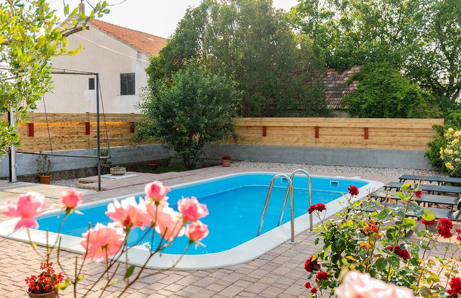 Holiday Retreat With Swimming Pool - Foto 15