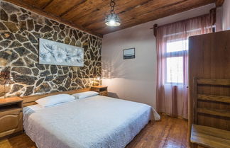 Foto 3 - Pet-friendly Holiday Home in Sukošan with Hot Tub