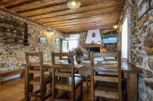 Photo 22 - Pet-friendly Holiday Home in Sukošan with Hot Tub