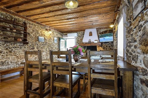 Photo 19 - Pet-friendly Holiday Home in Sukošan with Hot Tub