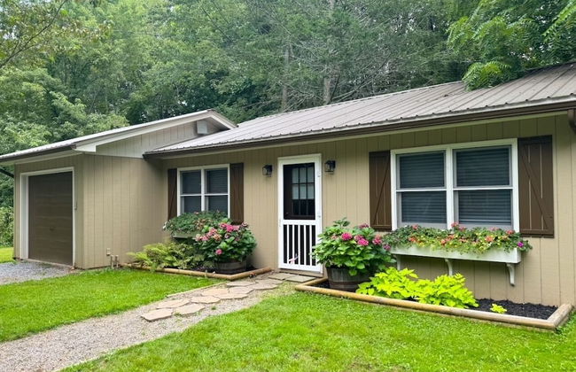 Cozy Creek Cottages - Photo 8
