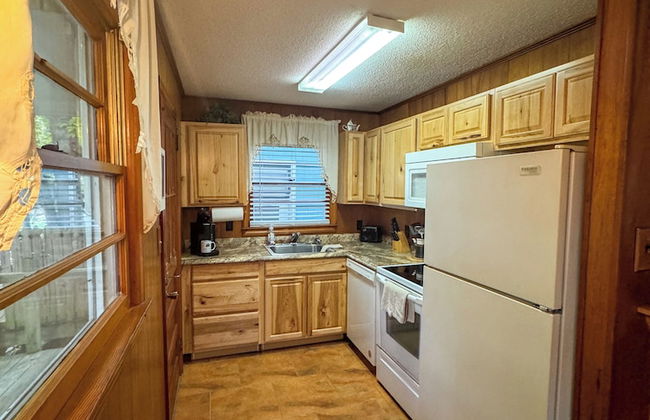 Cozy Creek Cottages - Photo 24