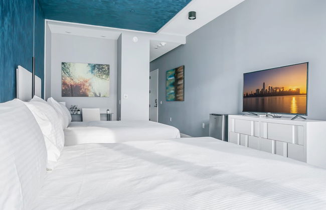 Global Luxury Suites at The Arches - Photo 45
