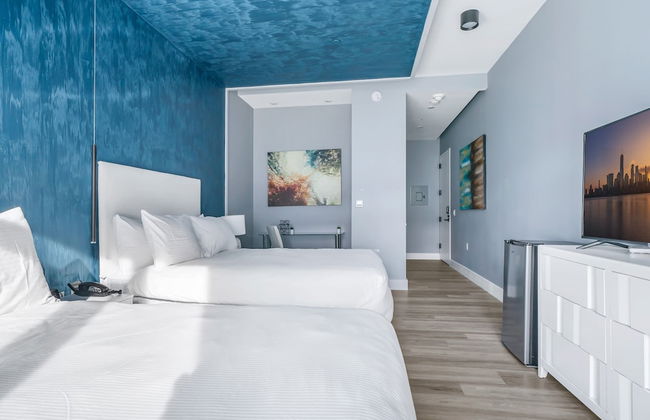 Global Luxury Suites at The Arches - Photo 42