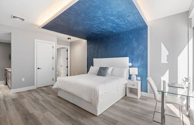 Global Luxury Suites at The Arches - Photo 9