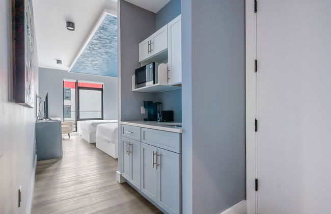 Global Luxury Suites at The Arches - Photo 65