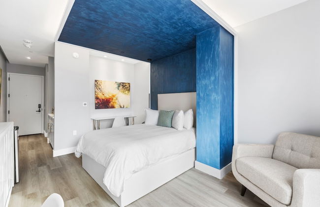 Global Luxury Suites at The Arches - Photo 25
