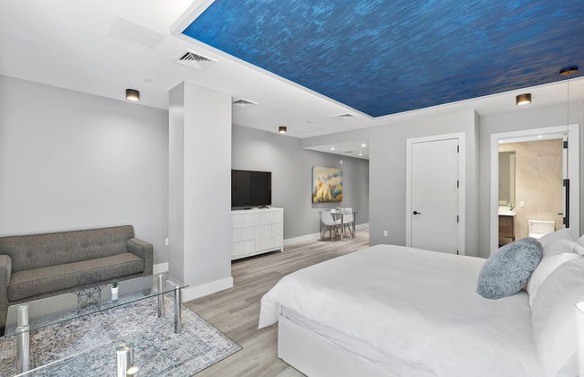 Global Luxury Suites at The Arches - Photo 10