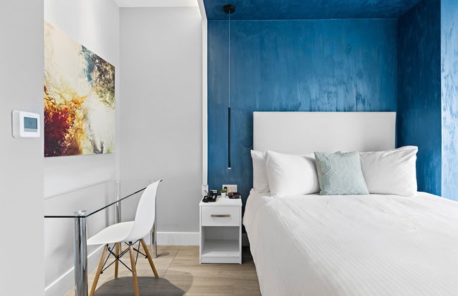 Global Luxury Suites at The Arches - Photo 24