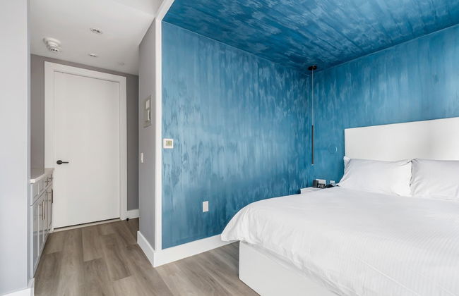 Global Luxury Suites at The Arches - Photo 36