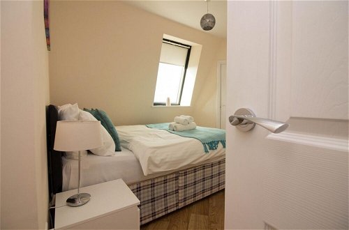 Foto 2 - Stayzo Castle Penthouse 16- A Clean Fresh Modern Apartment With Free Wi-fi