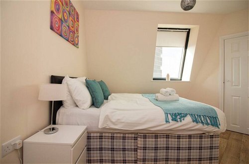 Foto 22 - Stayzo Castle Penthouse 16- A Clean Fresh Modern Apartment With Free Wi-fi