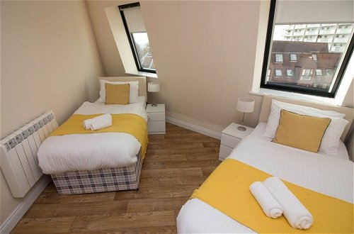 Foto 15 - Stayzo Castle Penthouse 16- A Clean Fresh Modern Apartment With Free Wi-fi