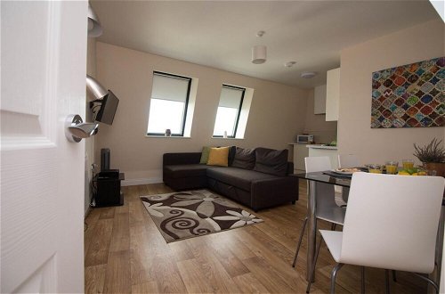 Foto 26 - Stayzo Castle Penthouse 16- A Clean Fresh Modern Apartment With Free Wi-fi