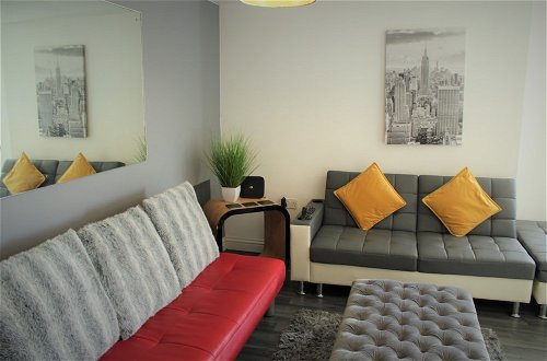 Photo 11 - Empire 2 Bedroom Serviced Apartment