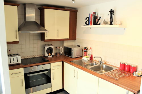 Photo 9 - Empire 2 Bedroom Serviced Apartment