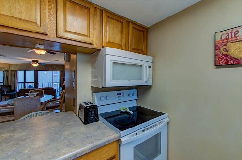 Photo 38 - Two Bedroom two and Half Bath Condo Walking Distance to The Hangout
