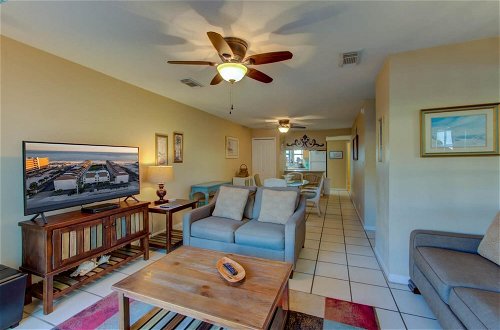 Photo 33 - Two Bedroom two and Half Bath Condo Walking Distance to The Hangout