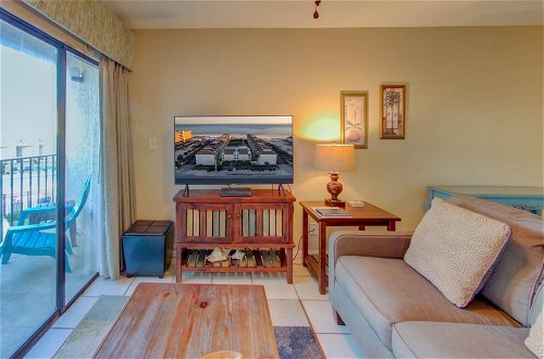 Photo 32 - Two Bedroom two and Half Bath Condo Walking Distance to The Hangout